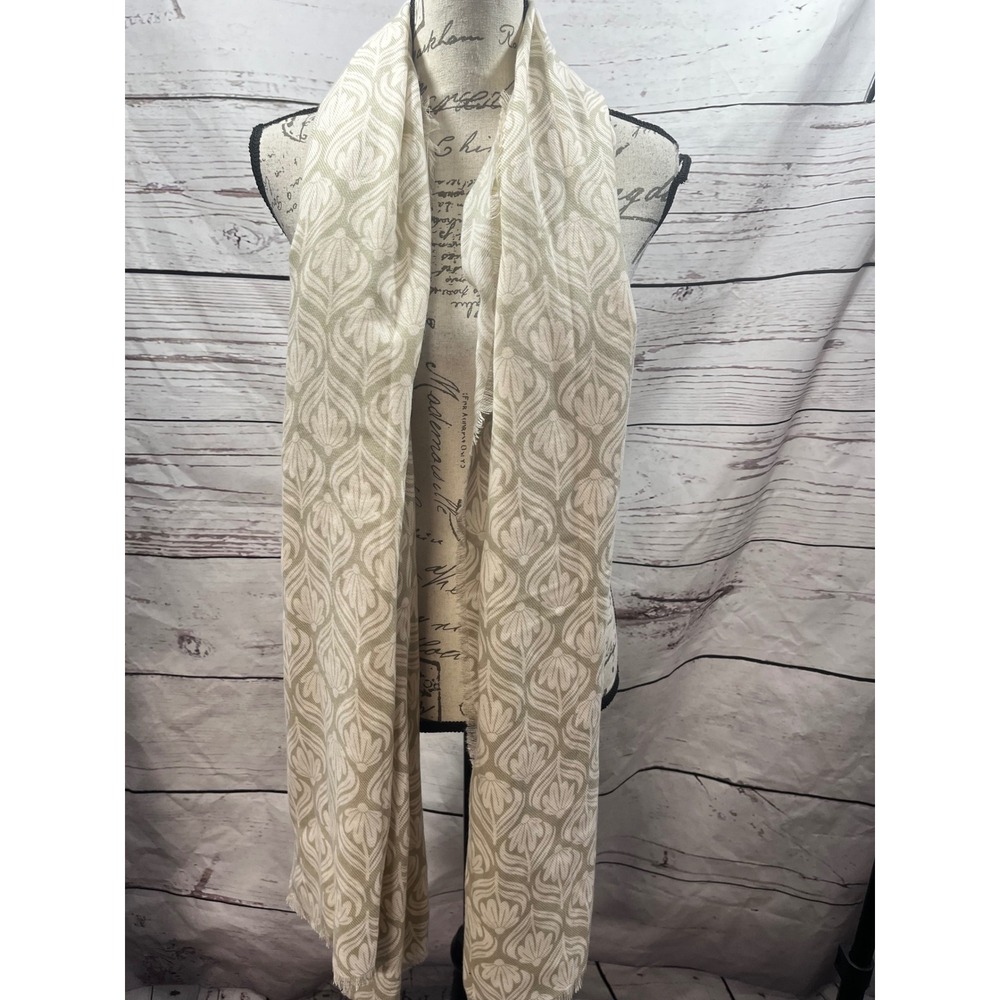 LC Lauren Conrad Beige Cream Damask Floral Eyelash Fringe Scarf 7044971